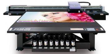 На рынок выходит новый УФ-принтер от Mimaki