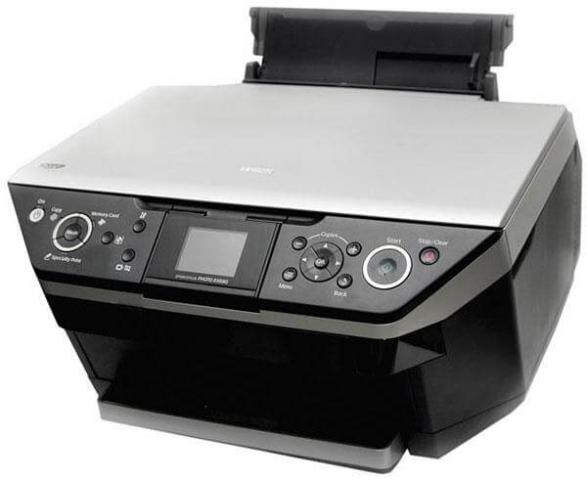 изображение МФУ Epson Stylus Photo RX690 с ПЗК и чернилами
