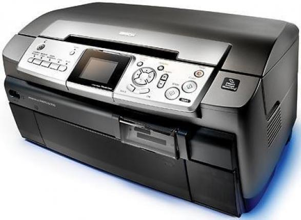 изображение МФУ Epson Stylus Photo RX700 с ПЗК и чернилами